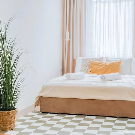 Appartement Sunny With Balcony 2 King Beds Center By Gravity *